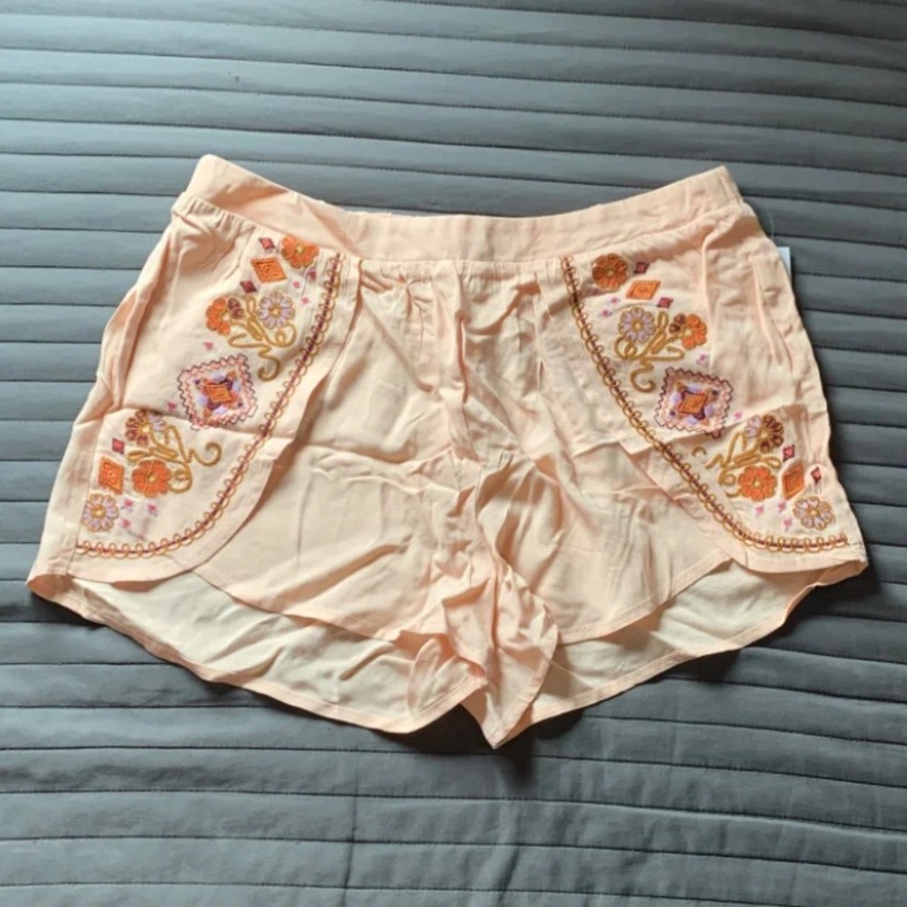 Sky & Sparrow Embroiderd Shorts